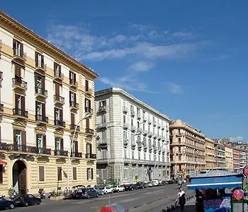 Caracciolo 10 Bed & Breakfast Naples